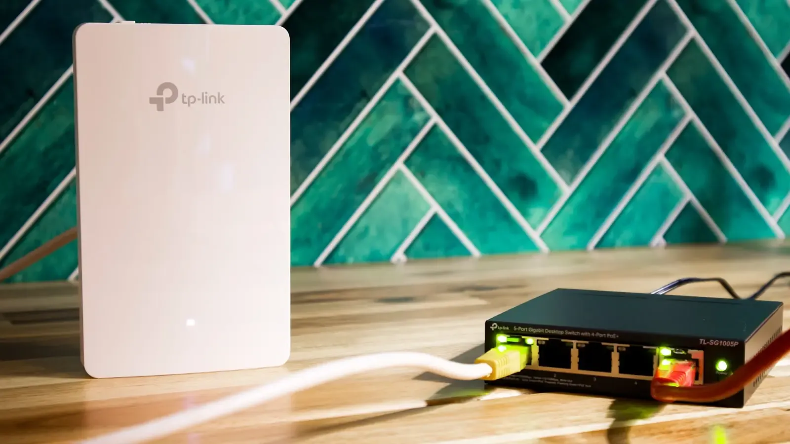 How Can You Diagnose and Fix Constant Lag in Your Home Wireless Network