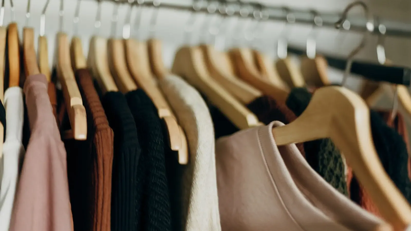 How Can You Curate a Spring 2026 Wardrobe That Balances Comfort and Craftsmanship