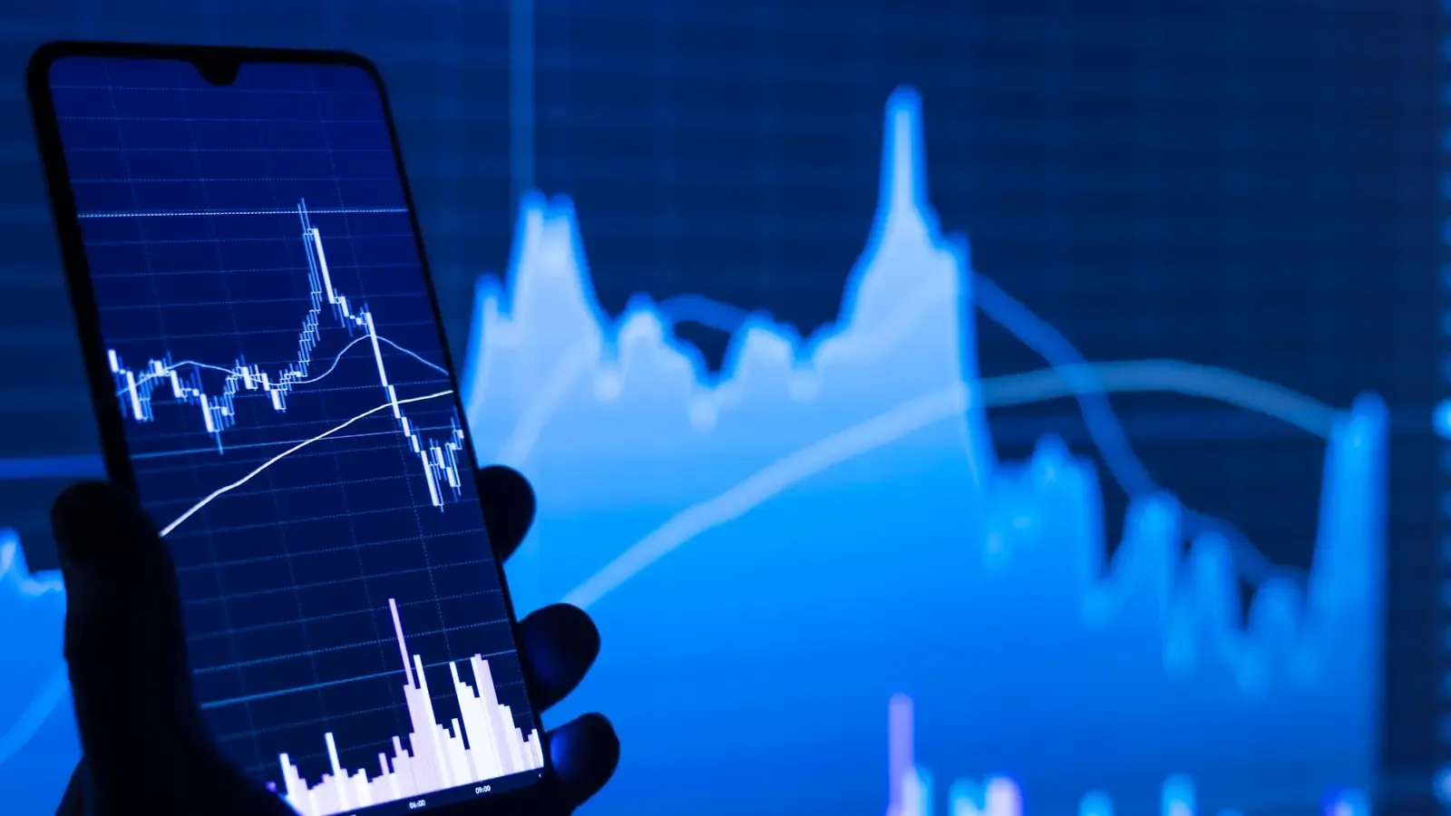 How Can Retail Investors Build Exposure to Small Cap Stocks Without Excessive Risk