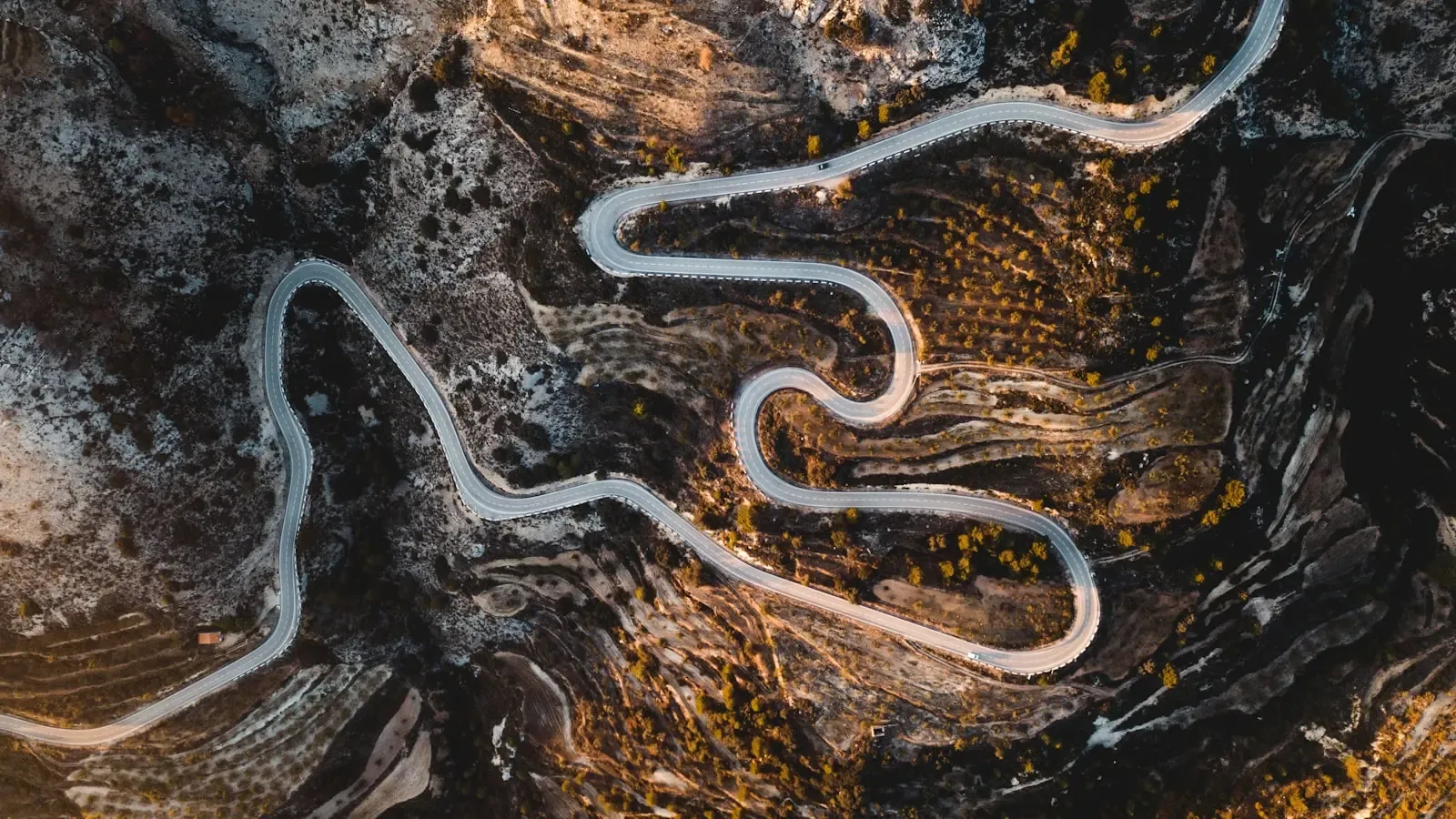What Is the Best Way to Prevent Motion Sickness on Cornwall Single Track Roads?