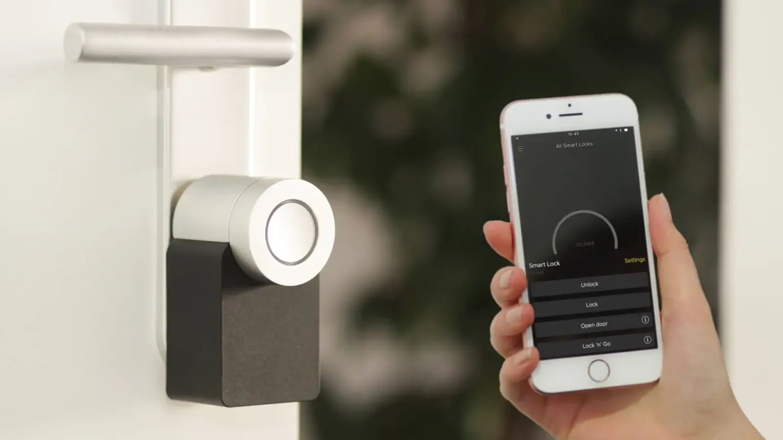 Samsung Adopts Aliro Ditching The Walled Garden for Your Door Lock