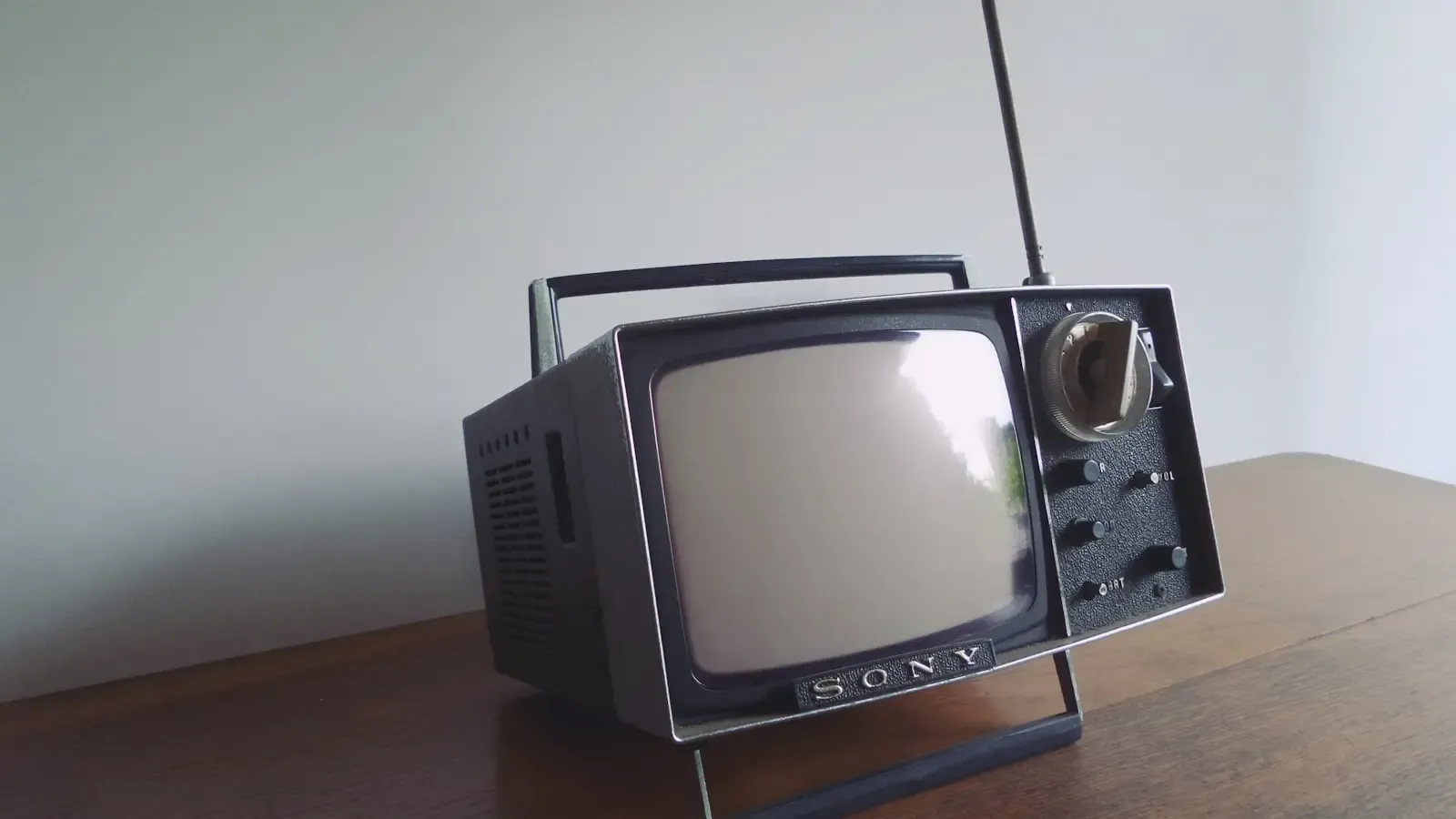 Why Did Cable Networks Use Asymmetric Programming to Disrupt Channel Flipping