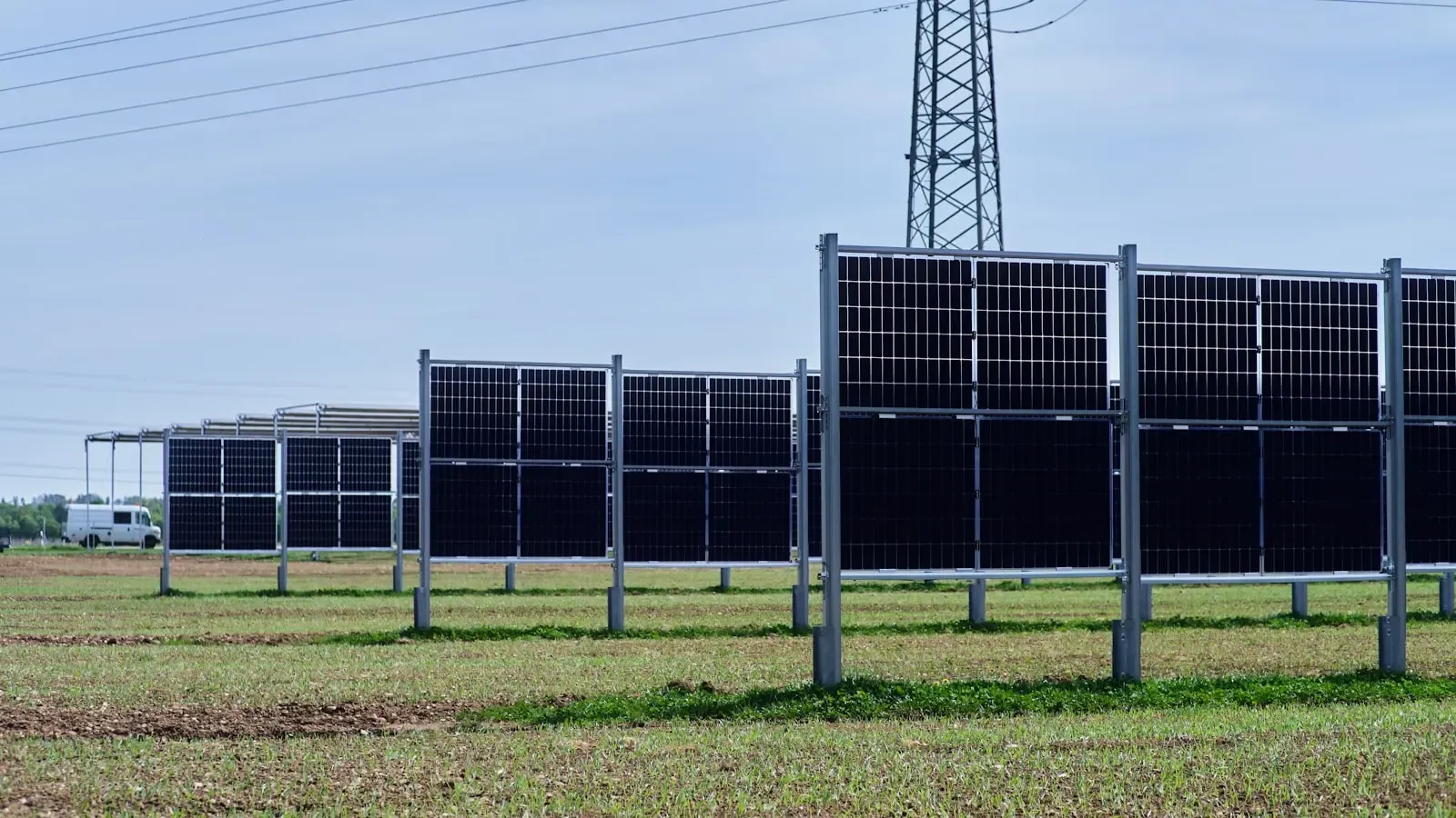 How Can Professionals Break Into the Renewable Energy Sector in 2024
