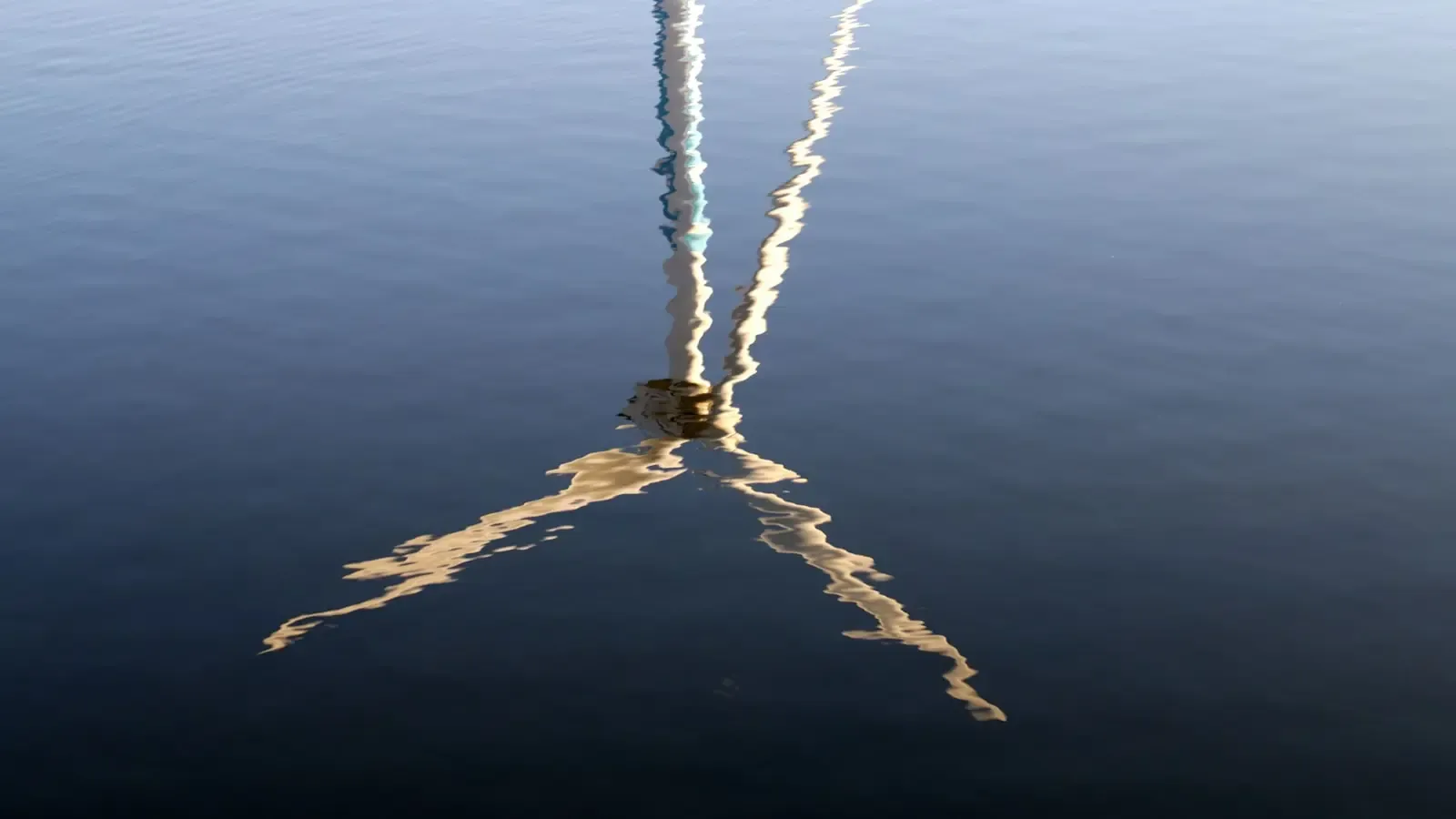 How Does NASA Execute Astronaut Recovery After a Maritime Splashdown