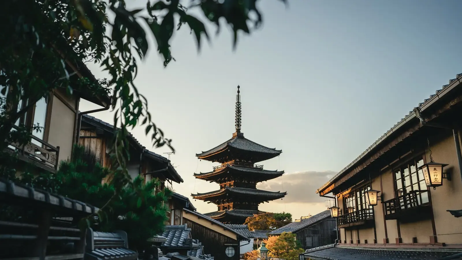 How Should First Time Visitors Balance The Golden Route Against Travel Burnout