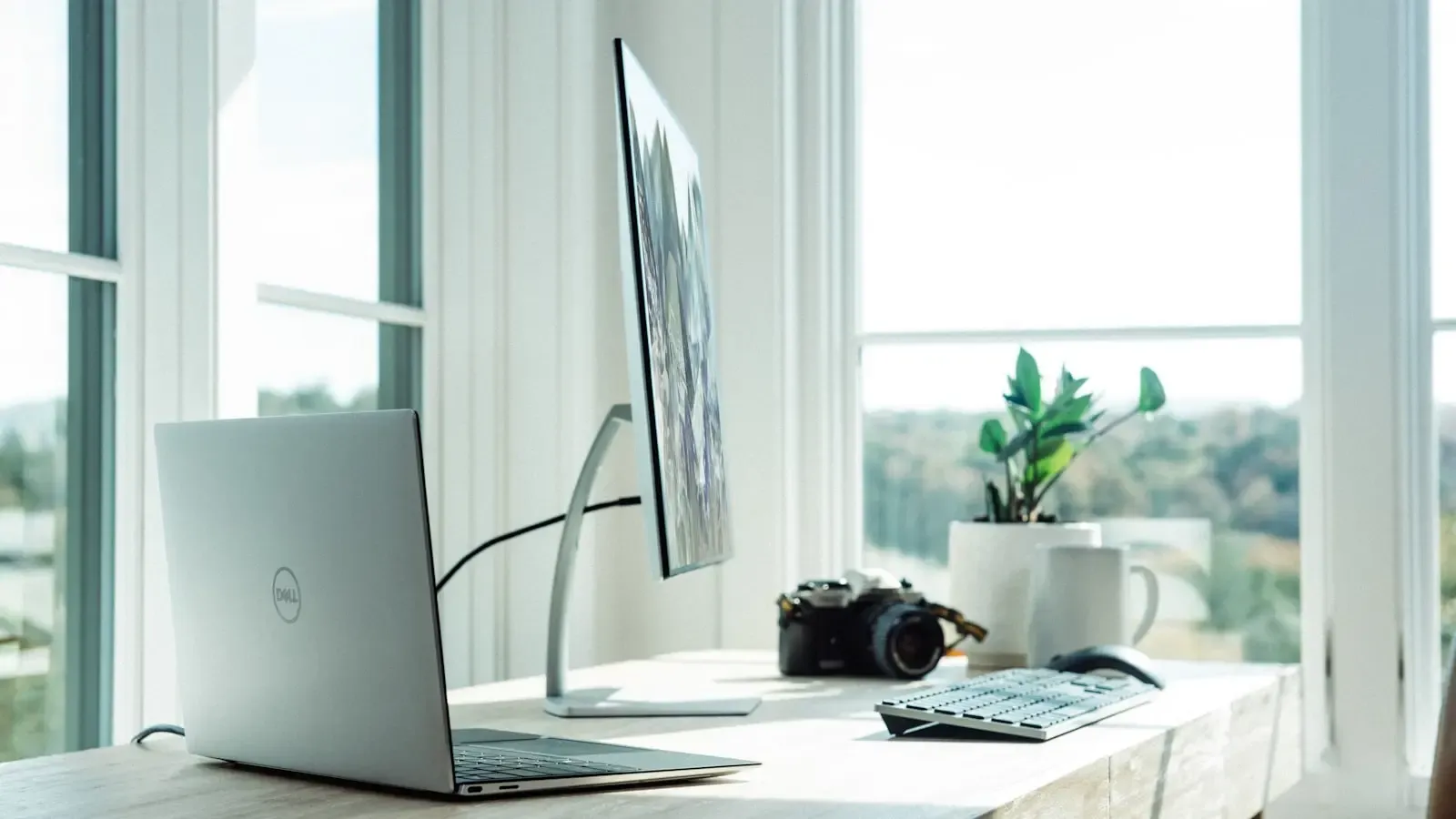 Lenovo Wagers Its Enterprise Future on Device-Side AI