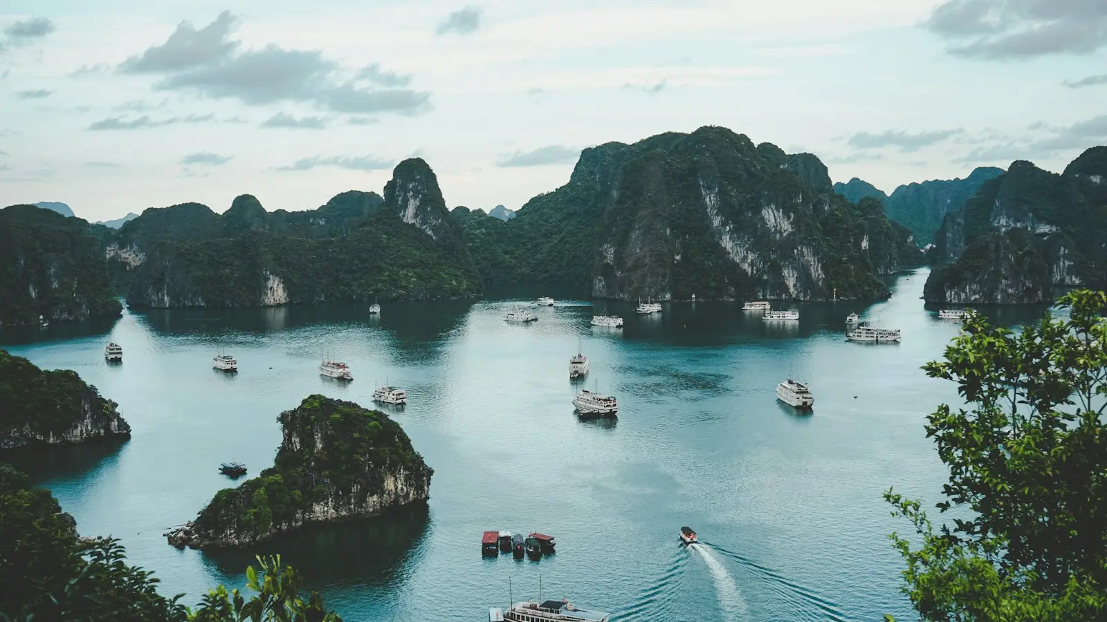 How Can Solo Travelers Avoid Burnout on a Two-Week Vietnam Trip?