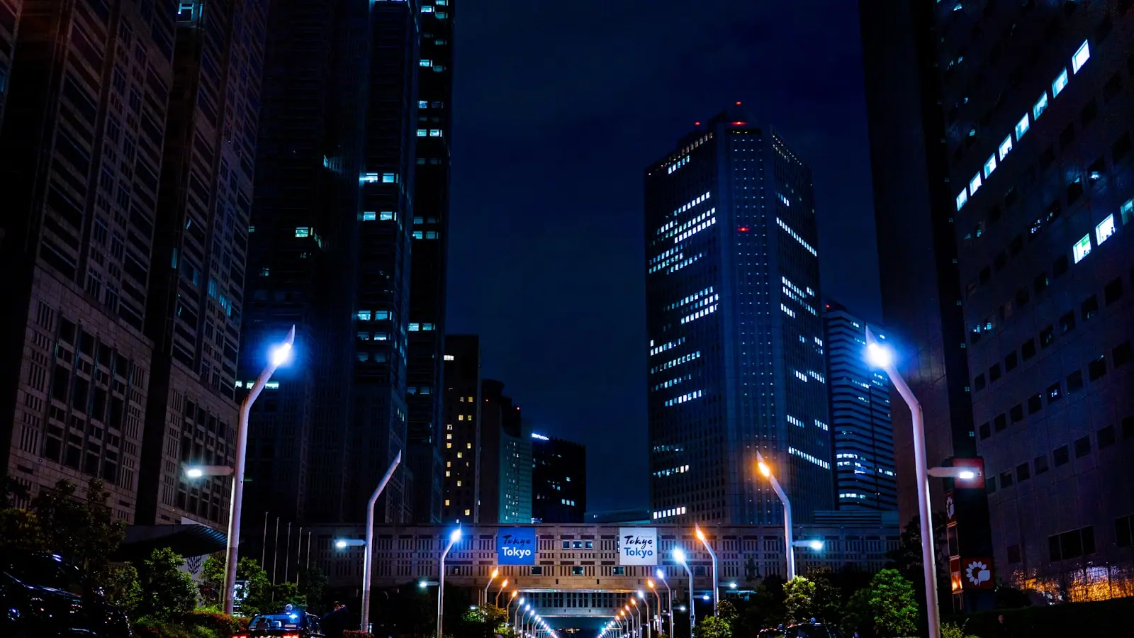 How Does Baku Old City Integrate Smart Tech Without Losing Historical Charm?