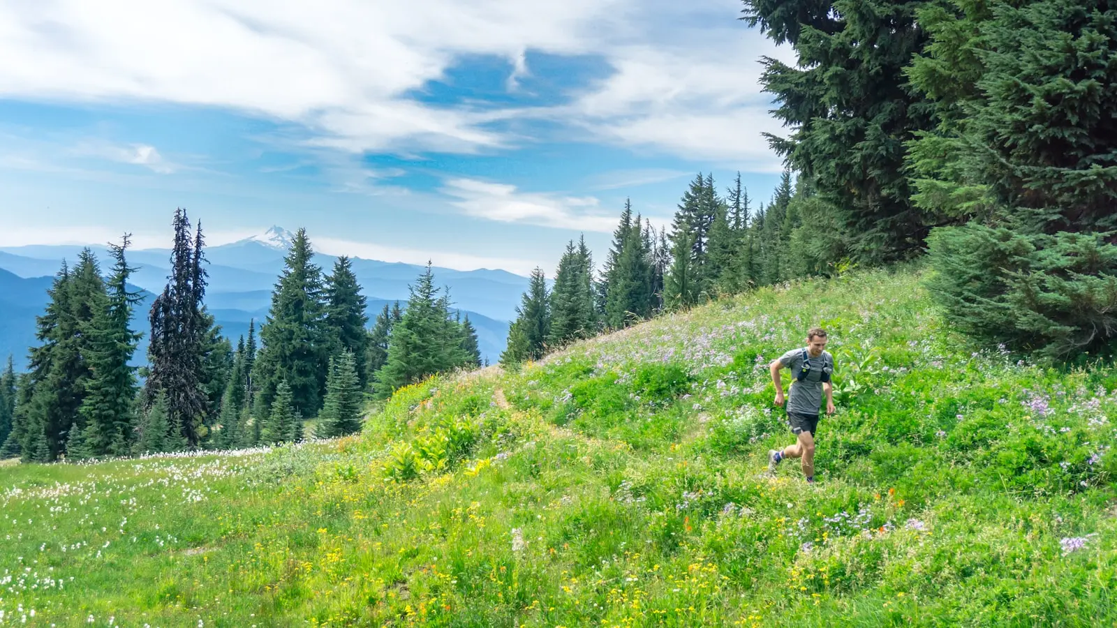 How Should Beginners Train for Downhill Races?