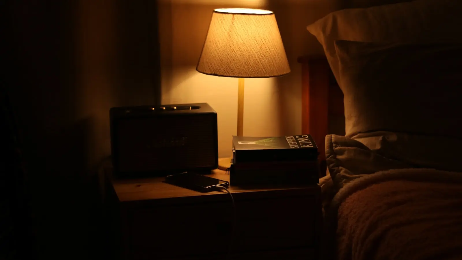 Which e-reader is best for reading in bed?