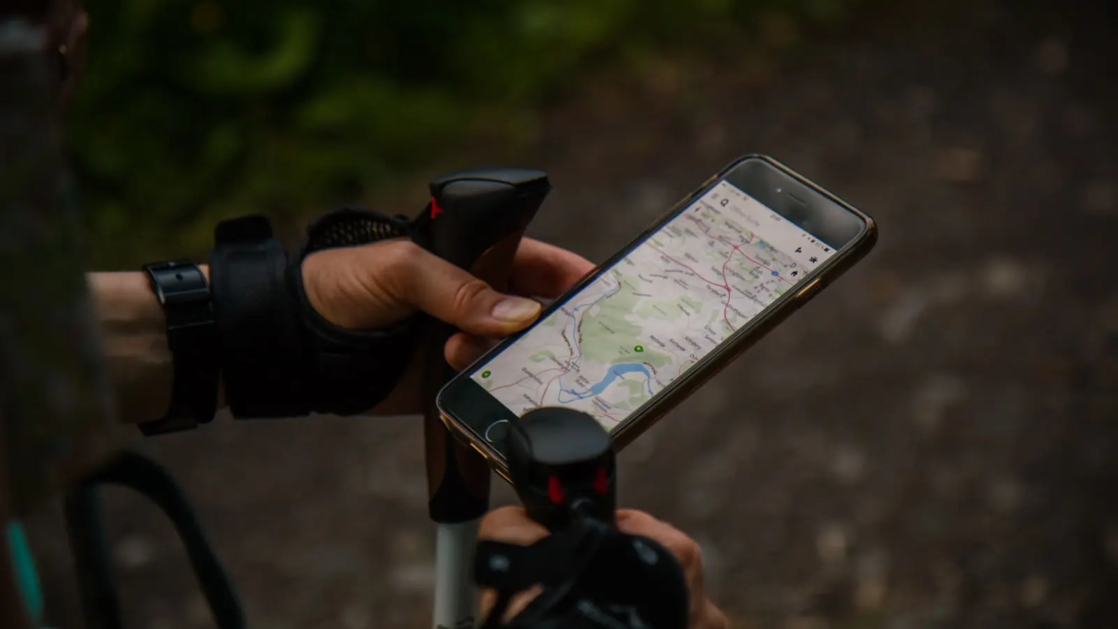 What Are the Best Offline Navigation Apps for Rural Ireland?