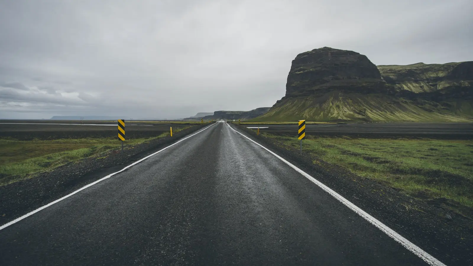 What is the best one-week Iceland itinerary for first-timers?
