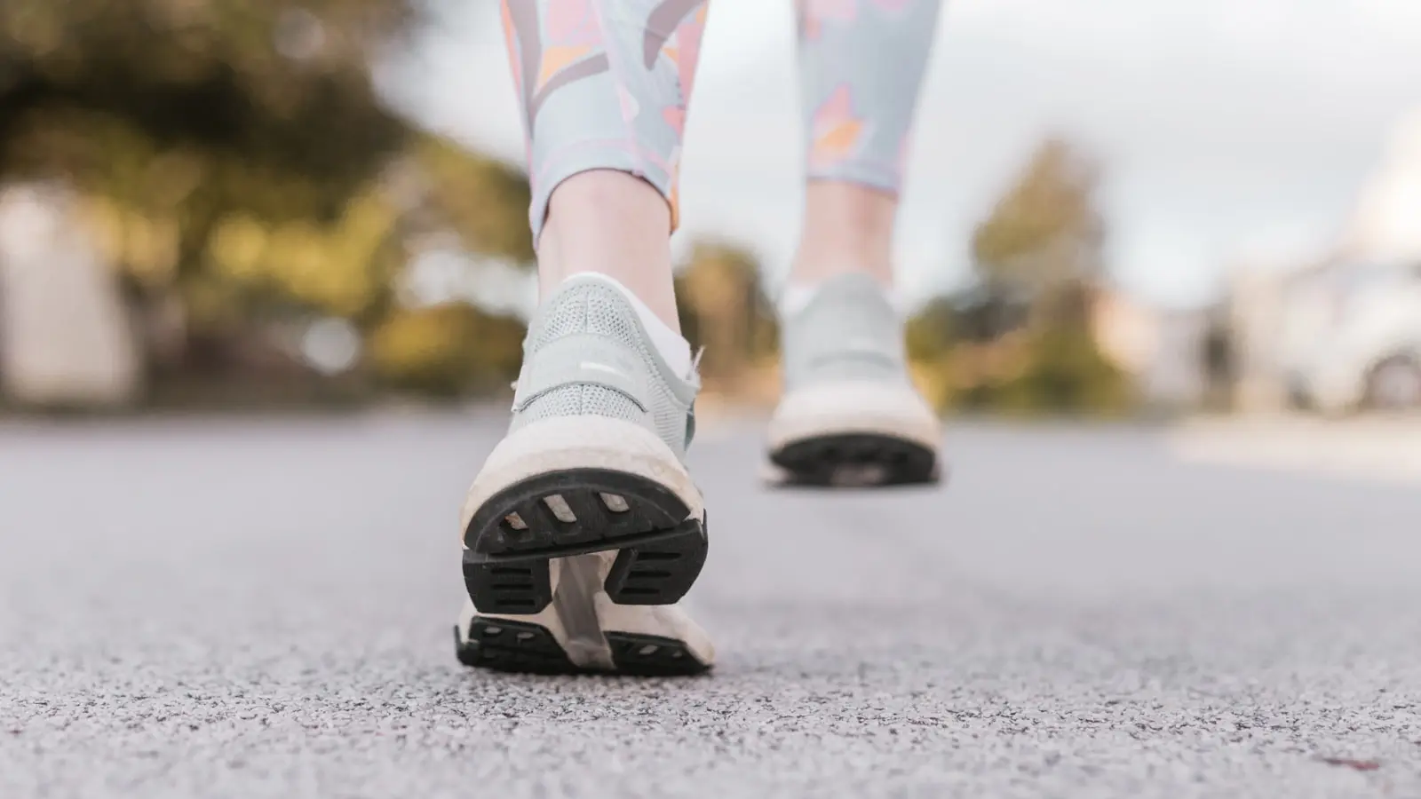 Which Shoes Work Best for Hot City Sightseeing Days?