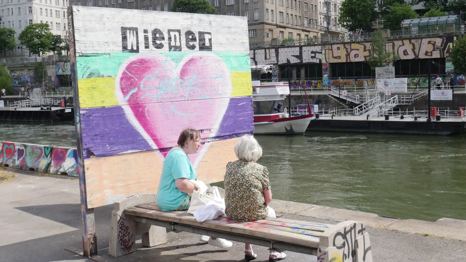 How Can You Build a Low-Walking City Itinerary?
