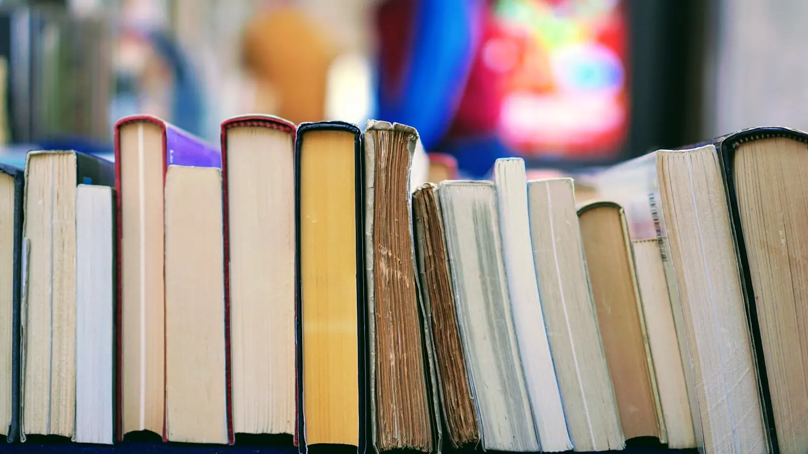 Can Deep Reading and Limited Social Media Protect Cognition?