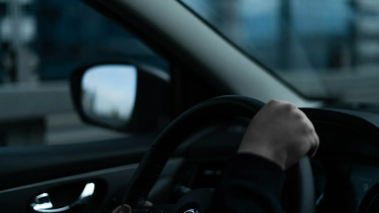 Which Car Handling Skills Matter Most for Defensive Driving?