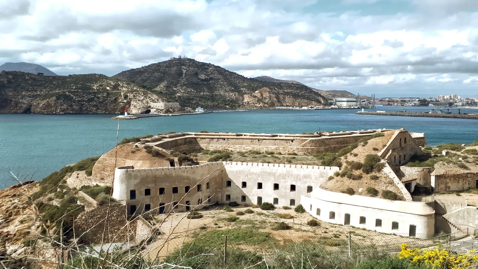 How Can You See Cartagena in Three Hours After a Late Arrival?
