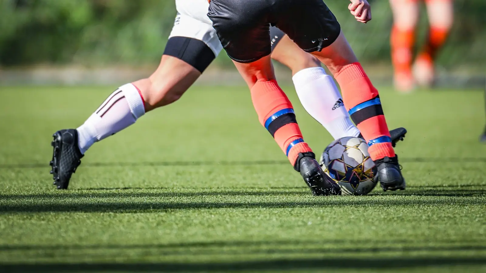 Why Do Defensive Midfielders Matter in Modern Counterattacks?