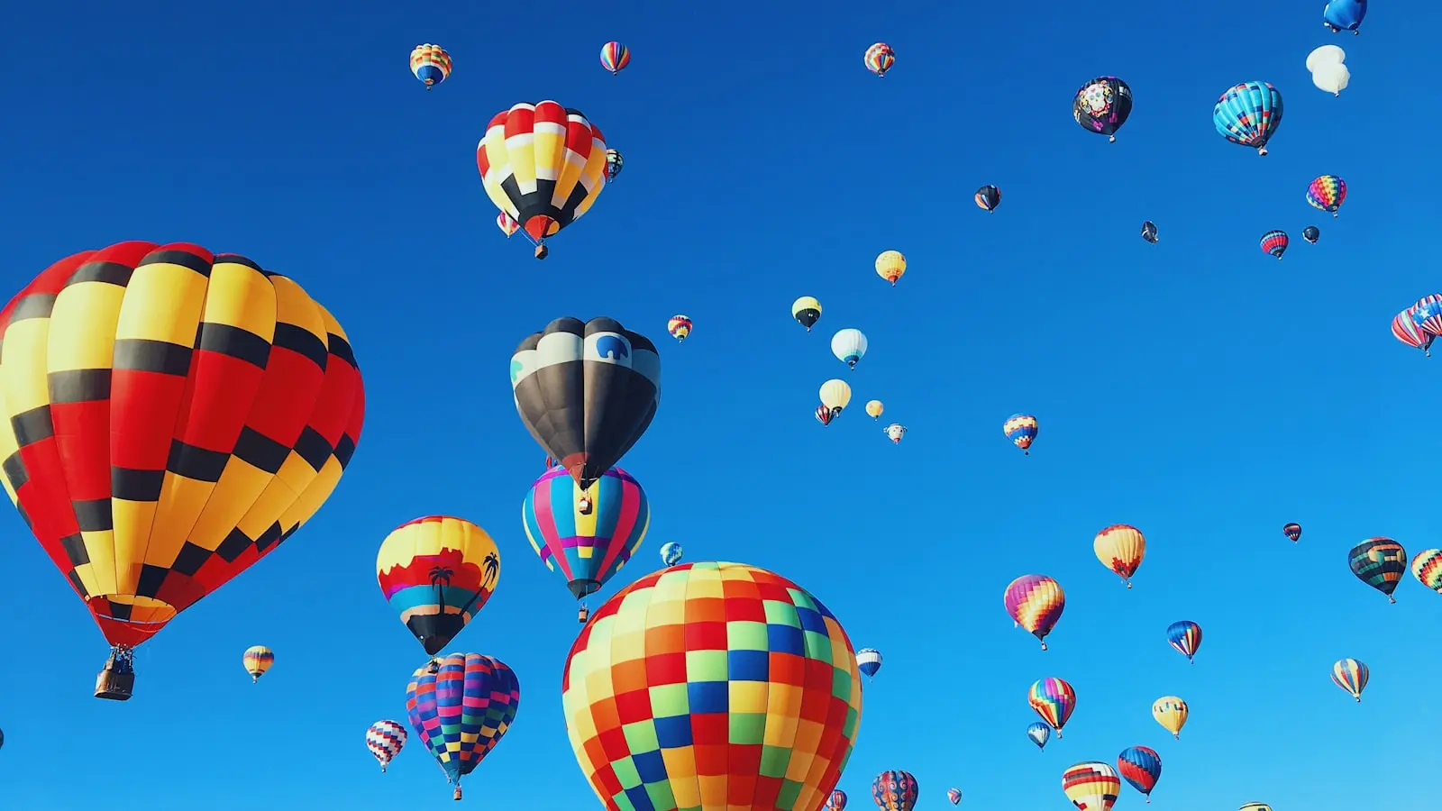 Does Hot Air Ballooning Cause Ear Pressure or Motion Sickness?
