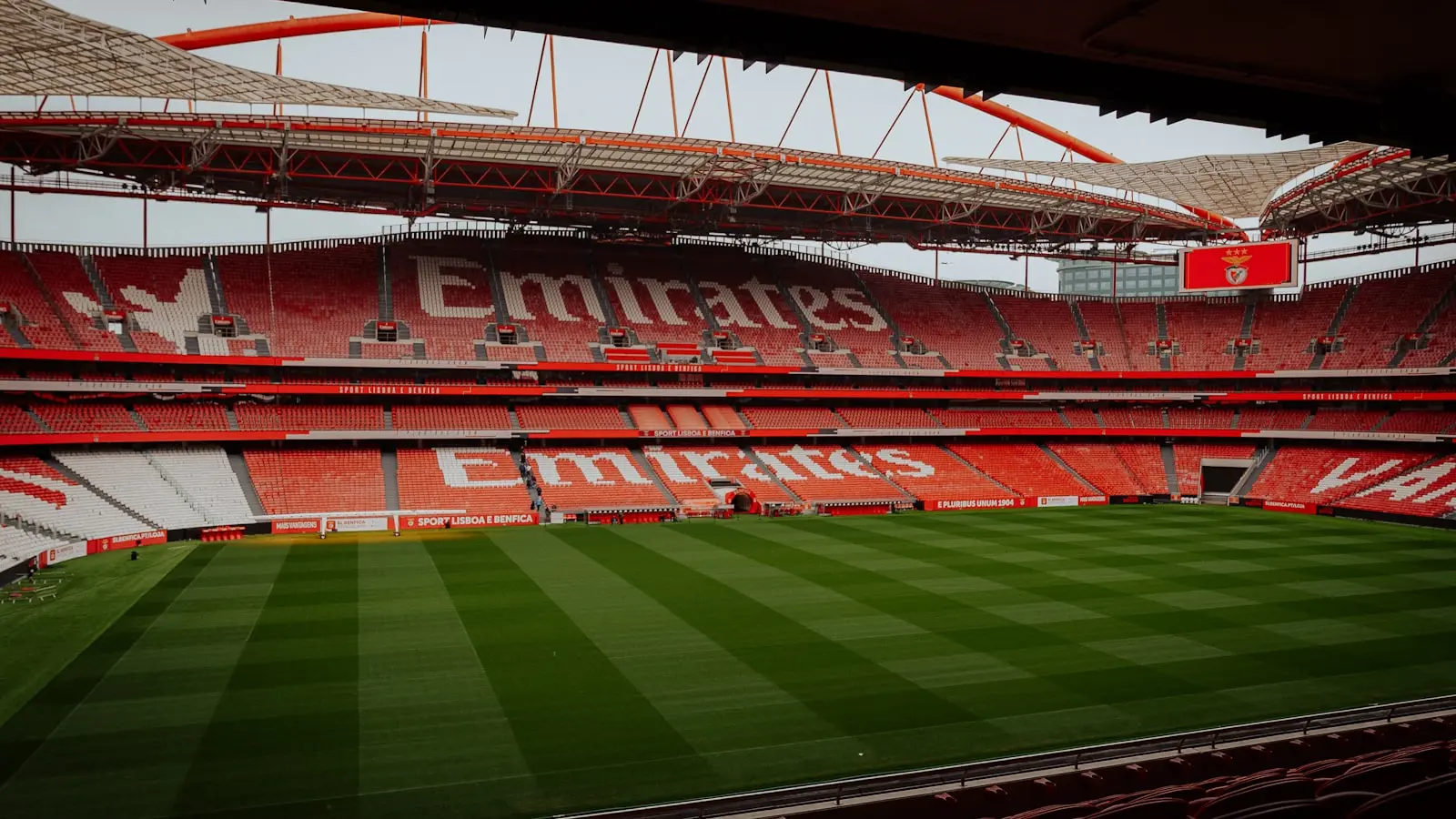 How Can International Tourists Safely Buy Premier League Tickets in London