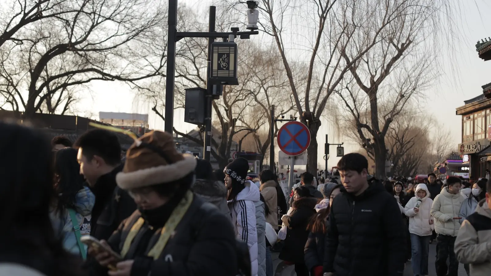 How Can Tourists Prevent Plantar Fasciitis When Walking 20,000 Steps Daily