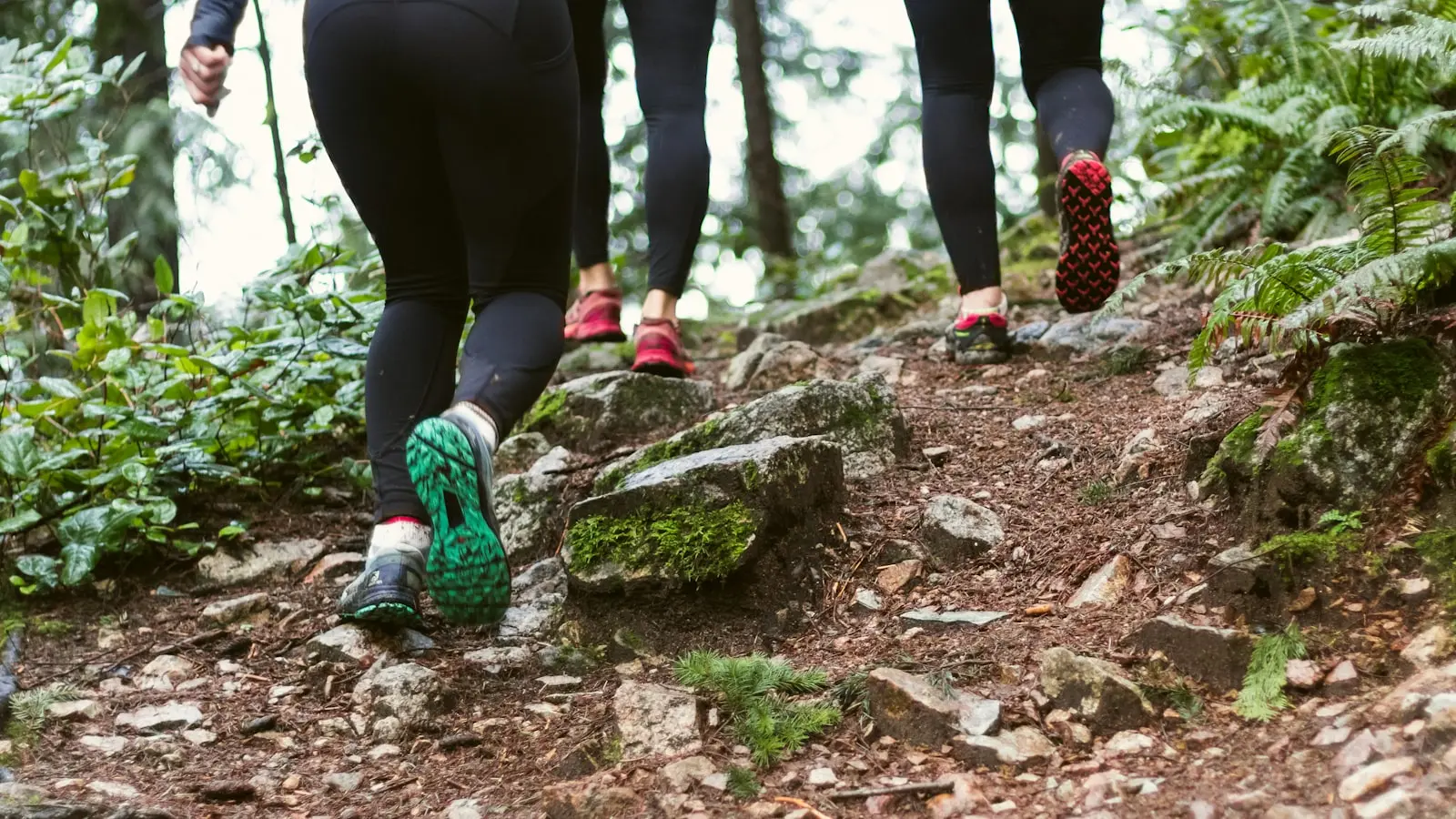 Why do trail runners prefer lightweight shoes over cushioned ones?