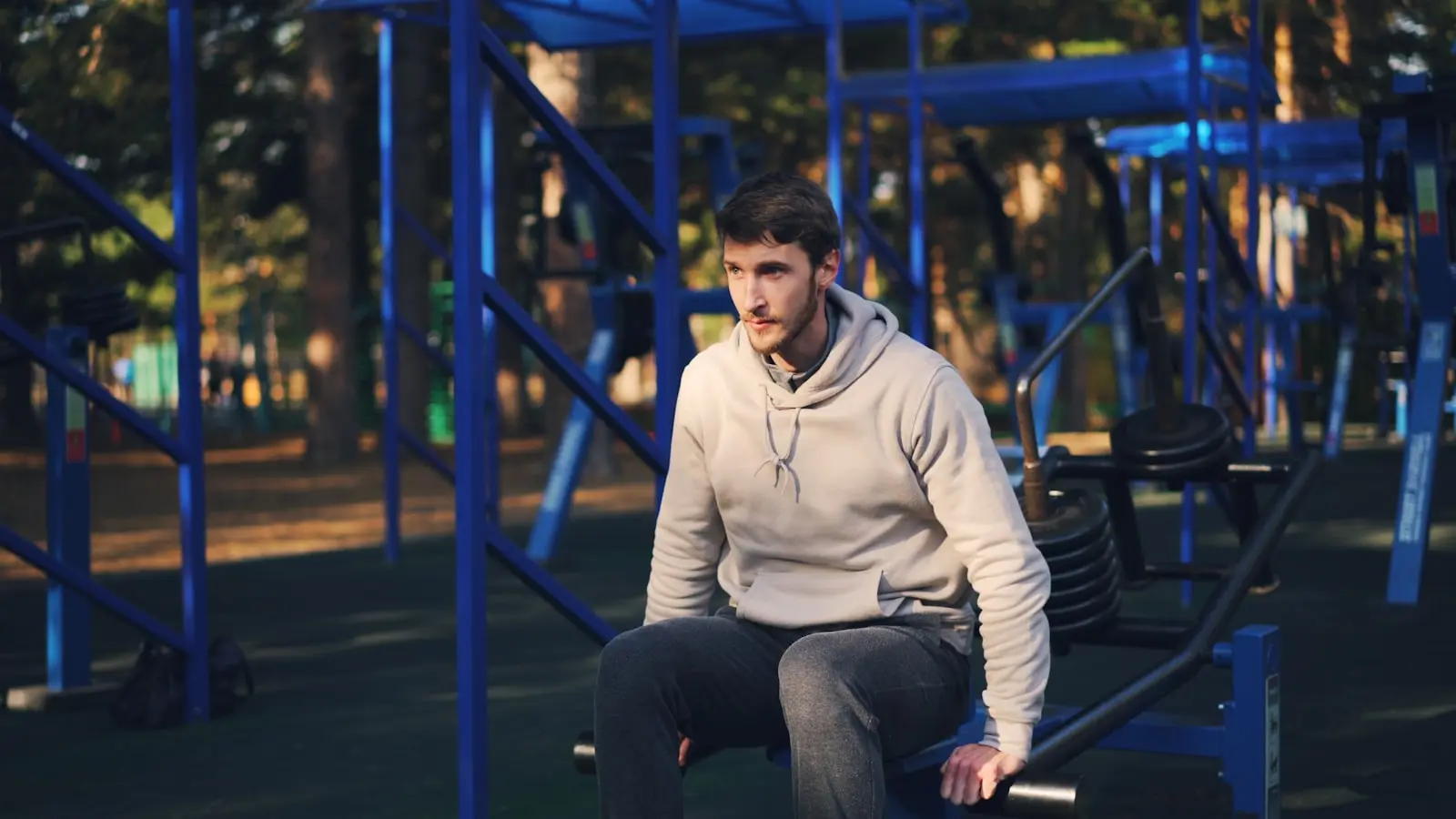 How Do Elite Athletes Maintain Muscle Mass Without Regular Gym Access