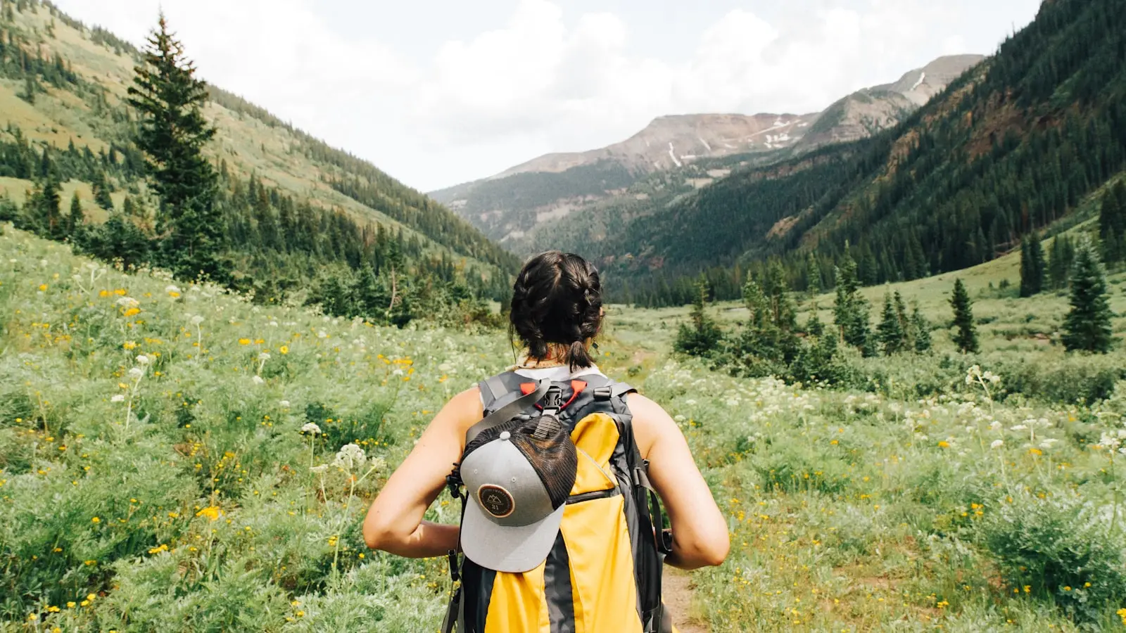 How Can You Prepare for Altitude Sickness on a Short Hike?