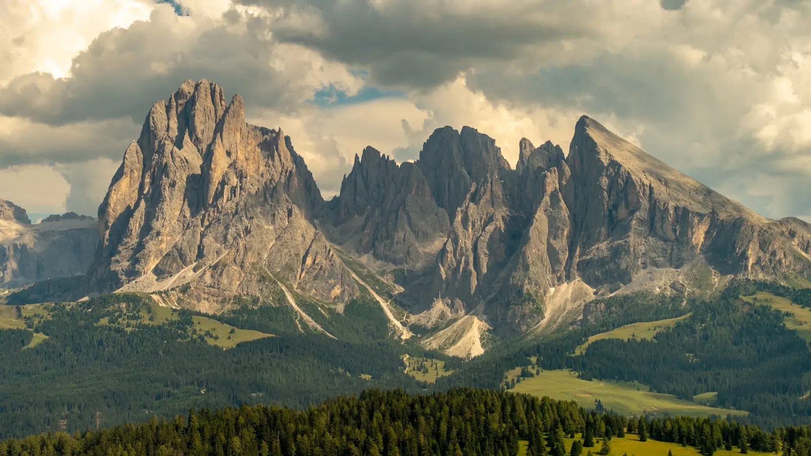 How to prevent altitude sickness while hiking in the Dolomites?