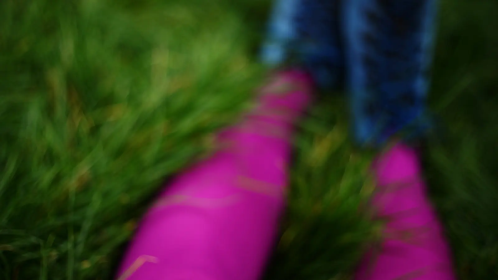 How can you reduce muscle soreness after soccer?