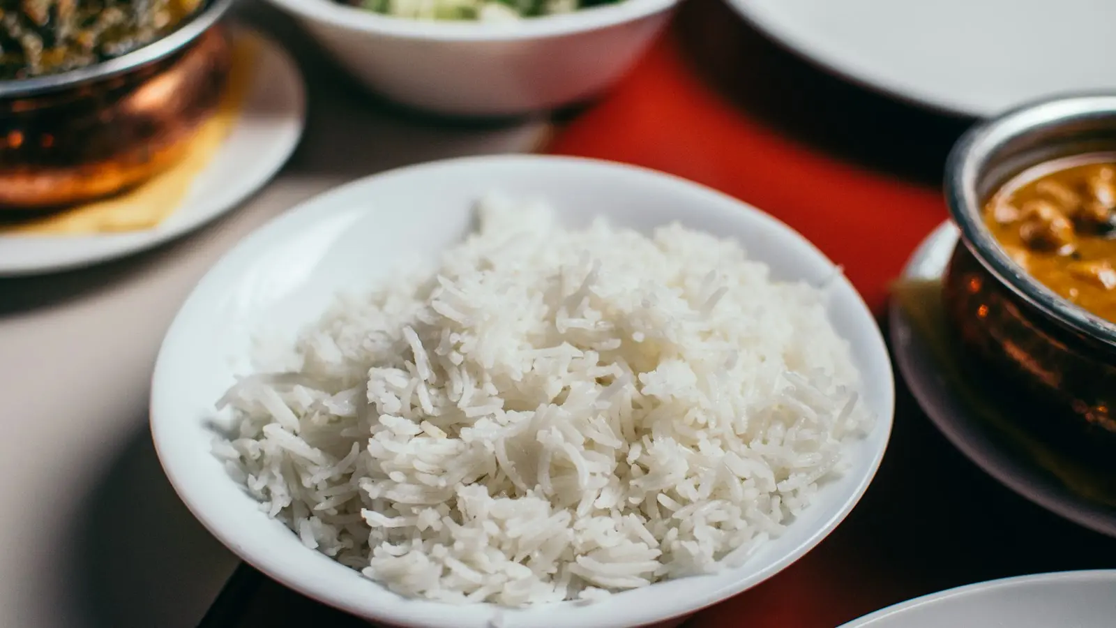 How Can You Keep Cooked Rice Safe in the Refrigerator?