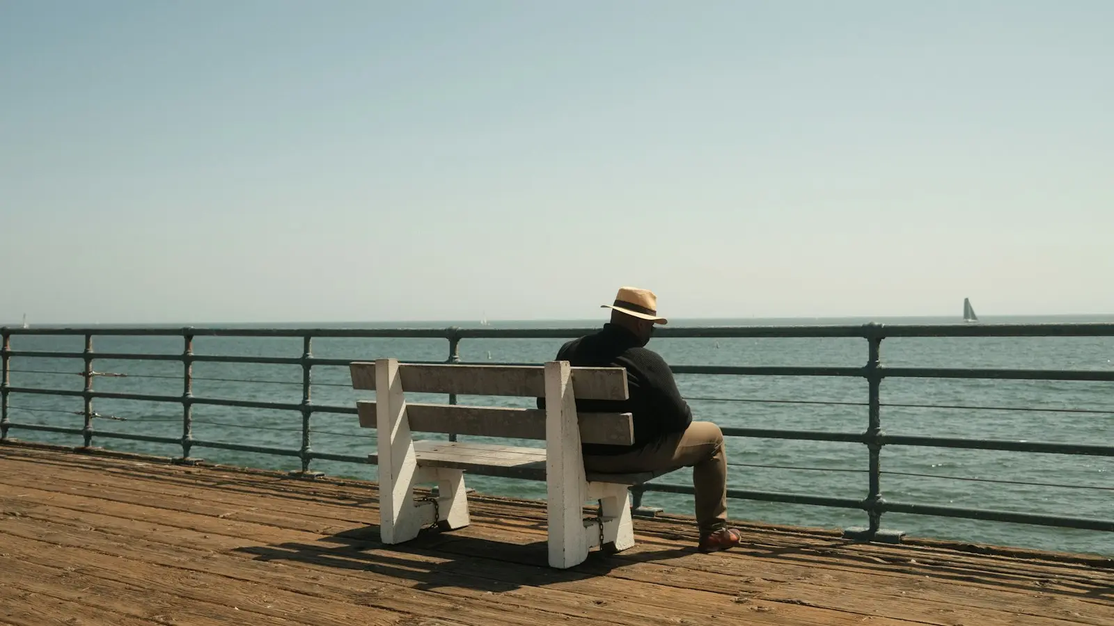 What Recovery Routine Helps After Long Days of Solo Sightseeing?