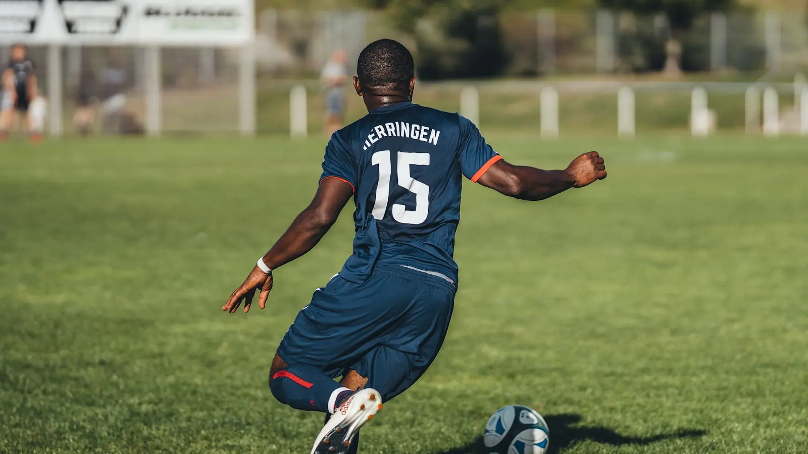What Football Shirt Should You Wear in Buenos Aires Without Offending Locals?