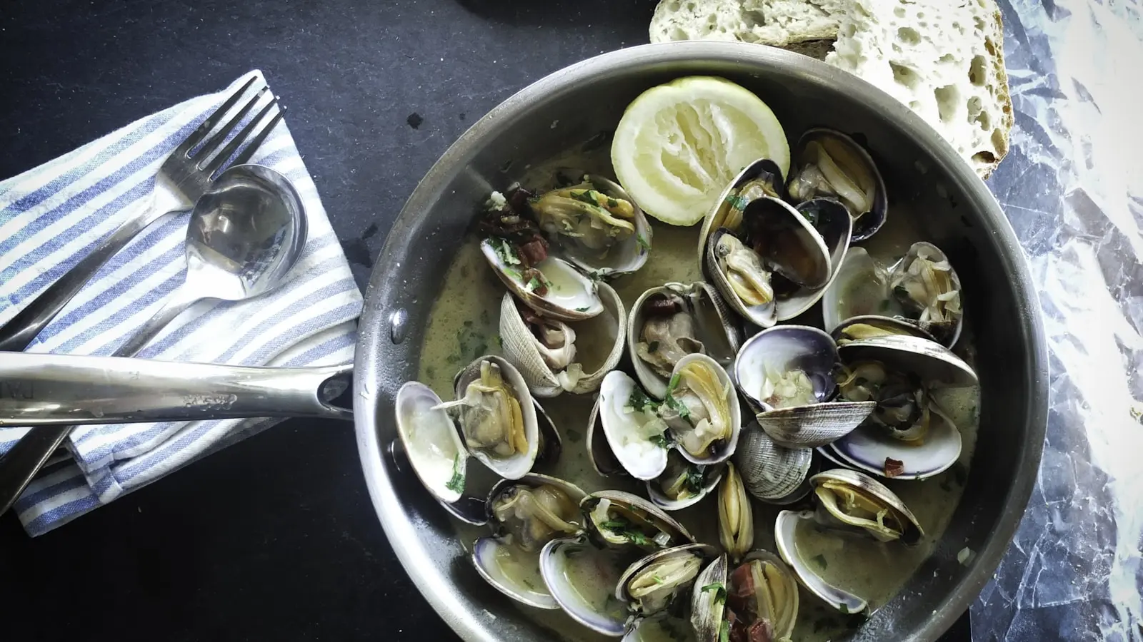 Where Do Reddit Travelers Say to Eat Seafood in Cornwall?
