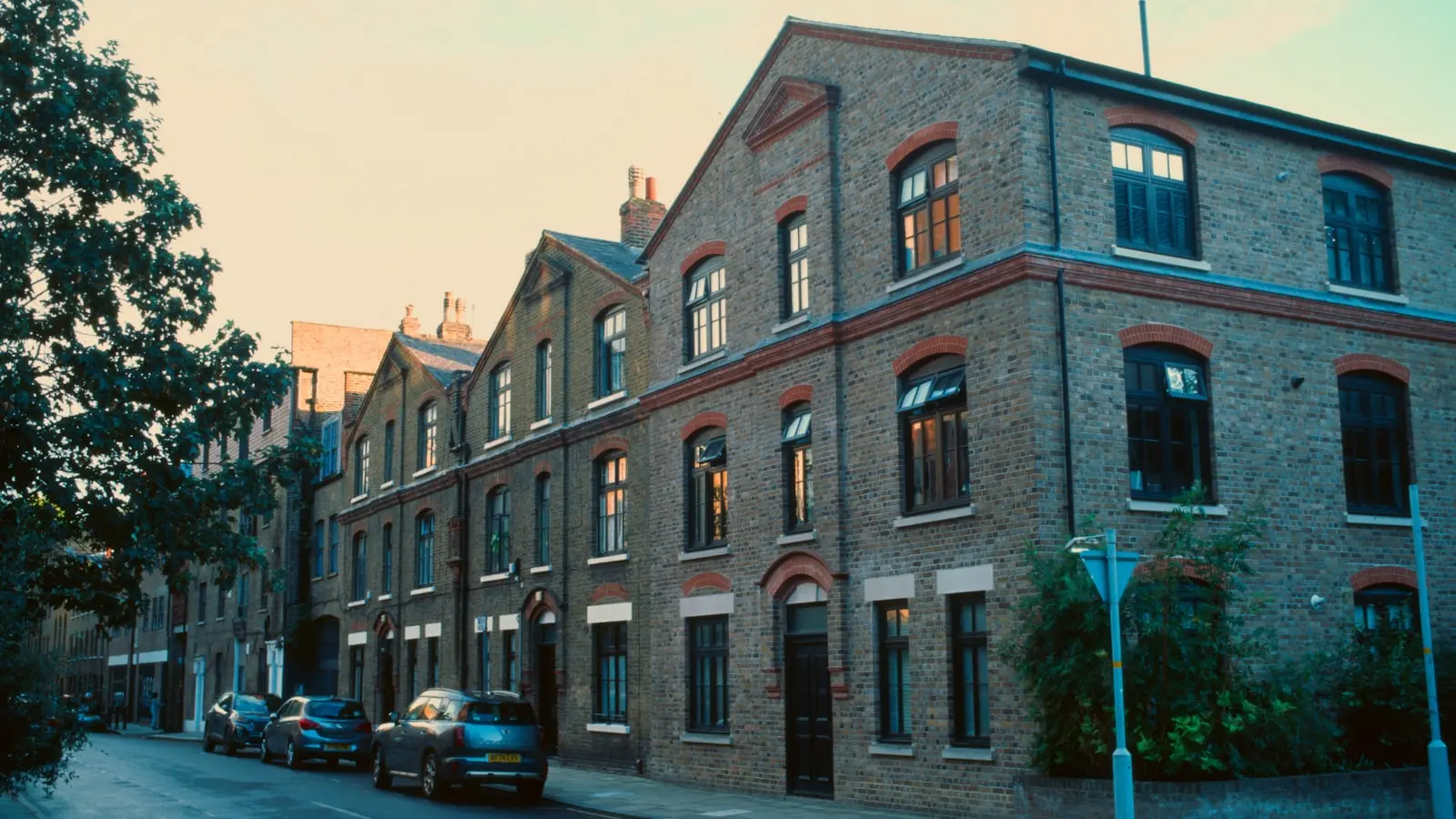 Where Do You Stay In London When Central Hotels Cost Three Hundred A Night