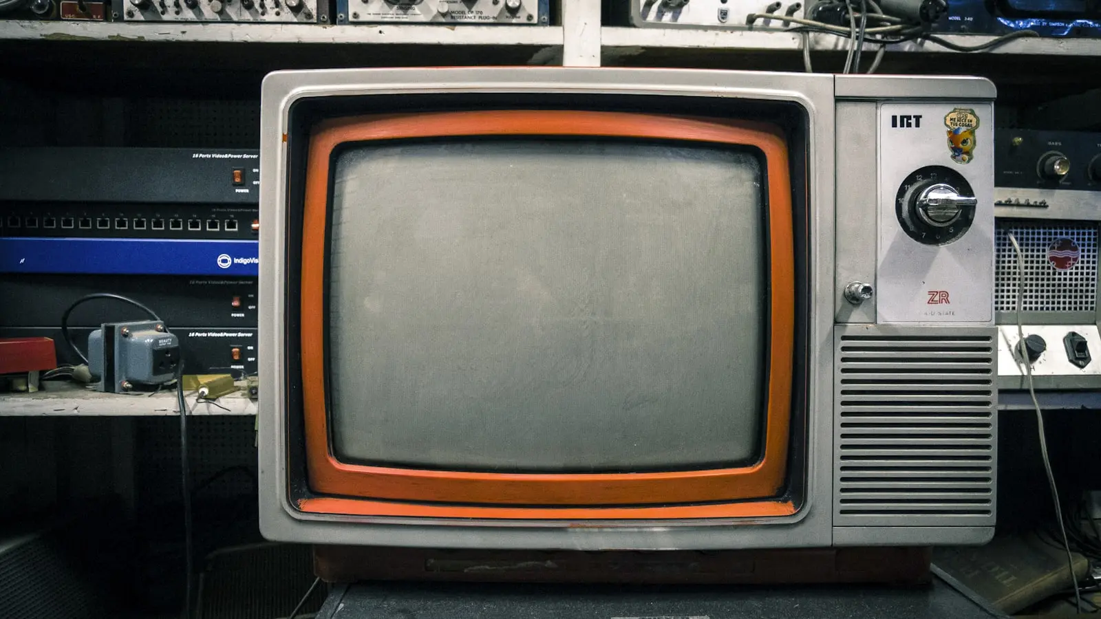 Why Did the 16 to 9 Aspect Ratio Replace the 4 to 3 Standard for Televisions?