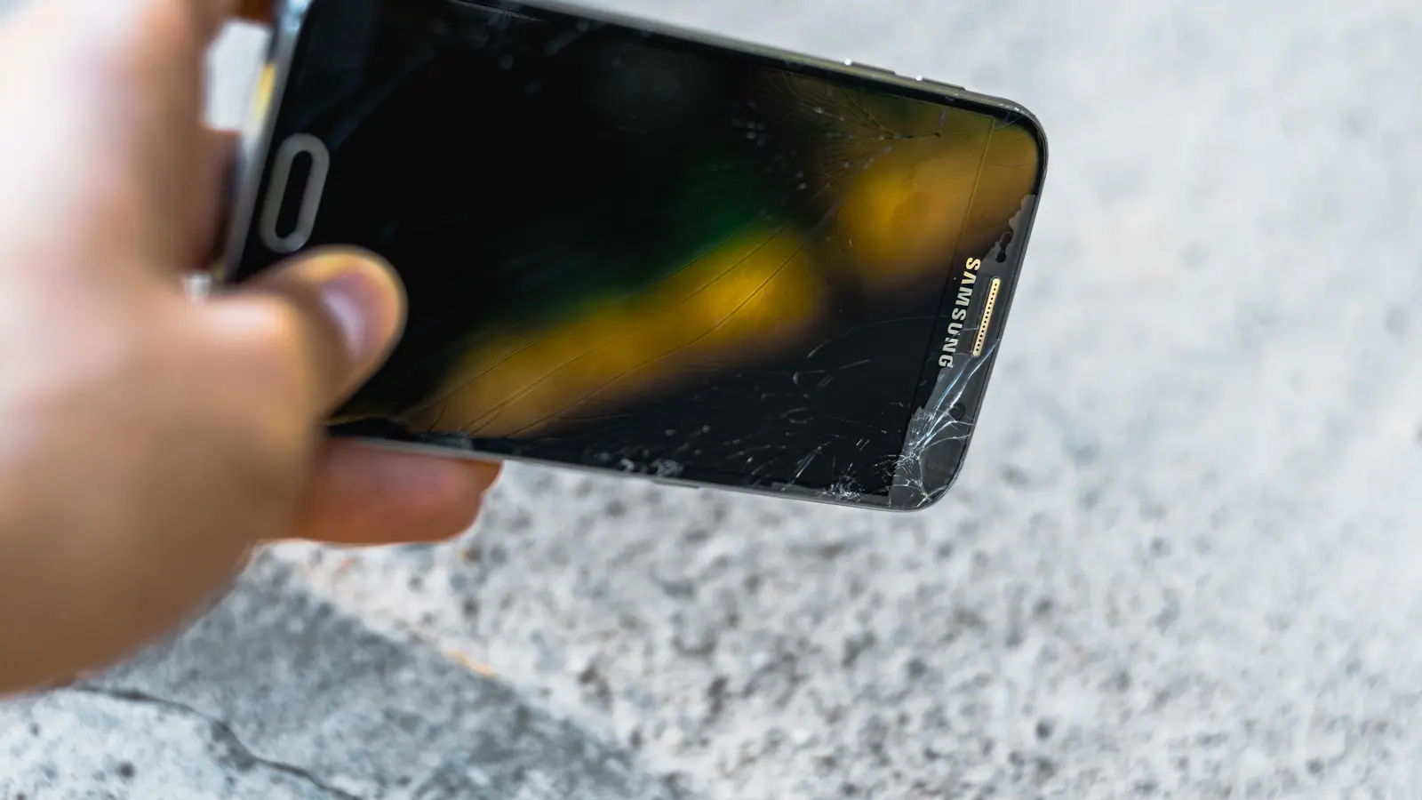 Why Do Smartphone Batteries Drain Faster During International Travel