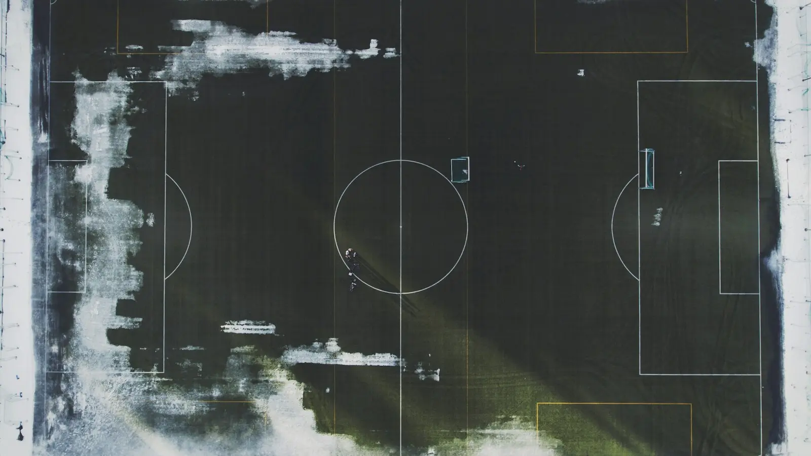 Why Do Soccer Teams Play Better After Changing Formation?
