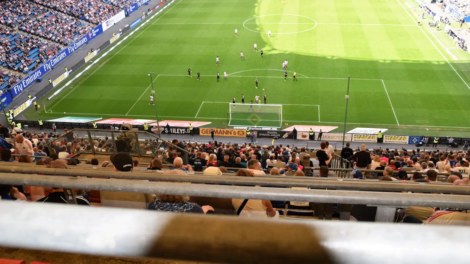 Why Do Tourists Keep Falling For Premier League Ticket Scams In London